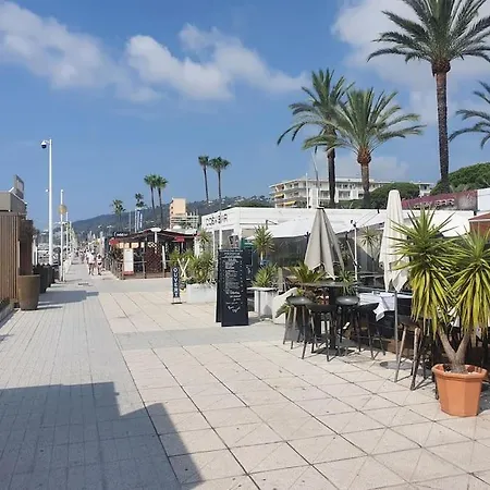 Bas De Cosy Les Pins Avec Jardin Holiday home Juan-les-Pins