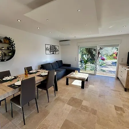 Bas De Cosy Les Pins Avec Jardin *