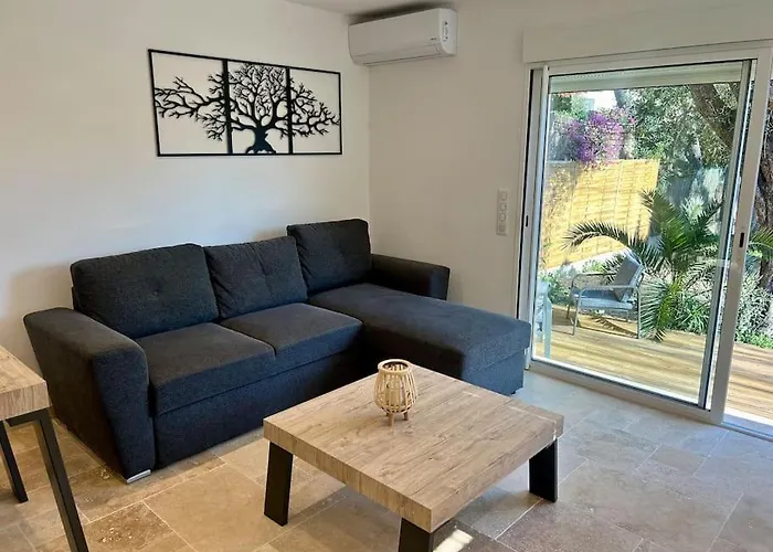 Ferienhaus Bas De Cosy Les Pins Avec Jardin